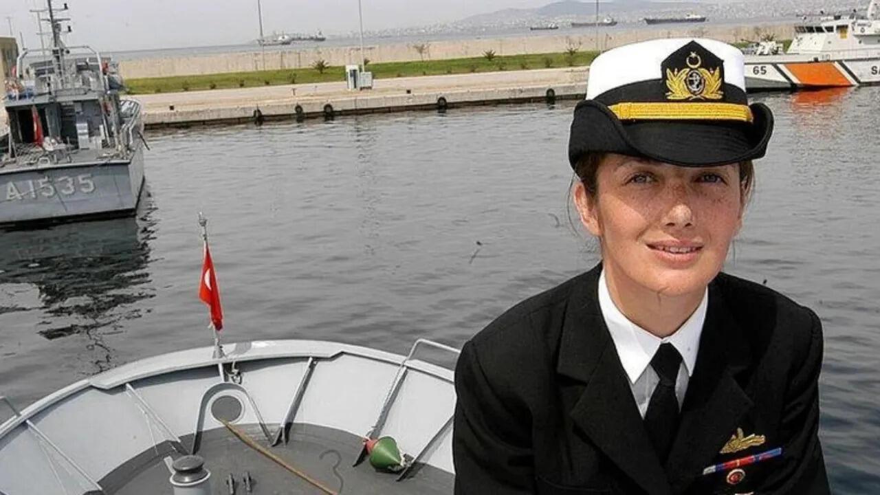 Turks leger benoemt eerste vrouwelijke admiraal