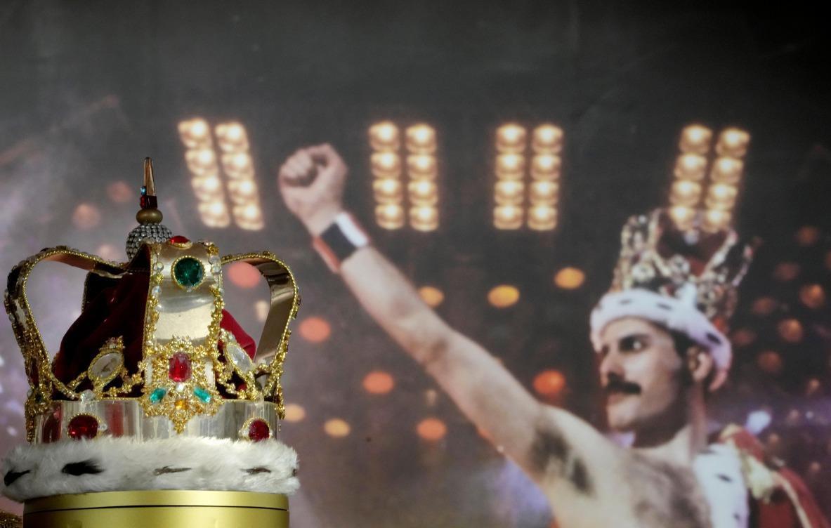 De memorabilia van Freddie Mercury worden op een lucratieve veiling verkocht