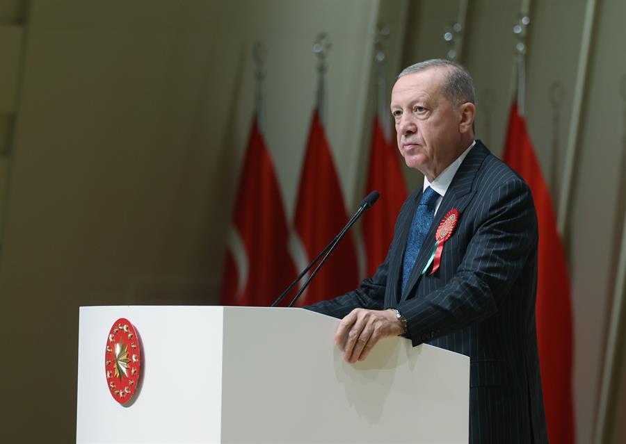 Erdoğan belooft nieuwe charterinspanningen te hervatten