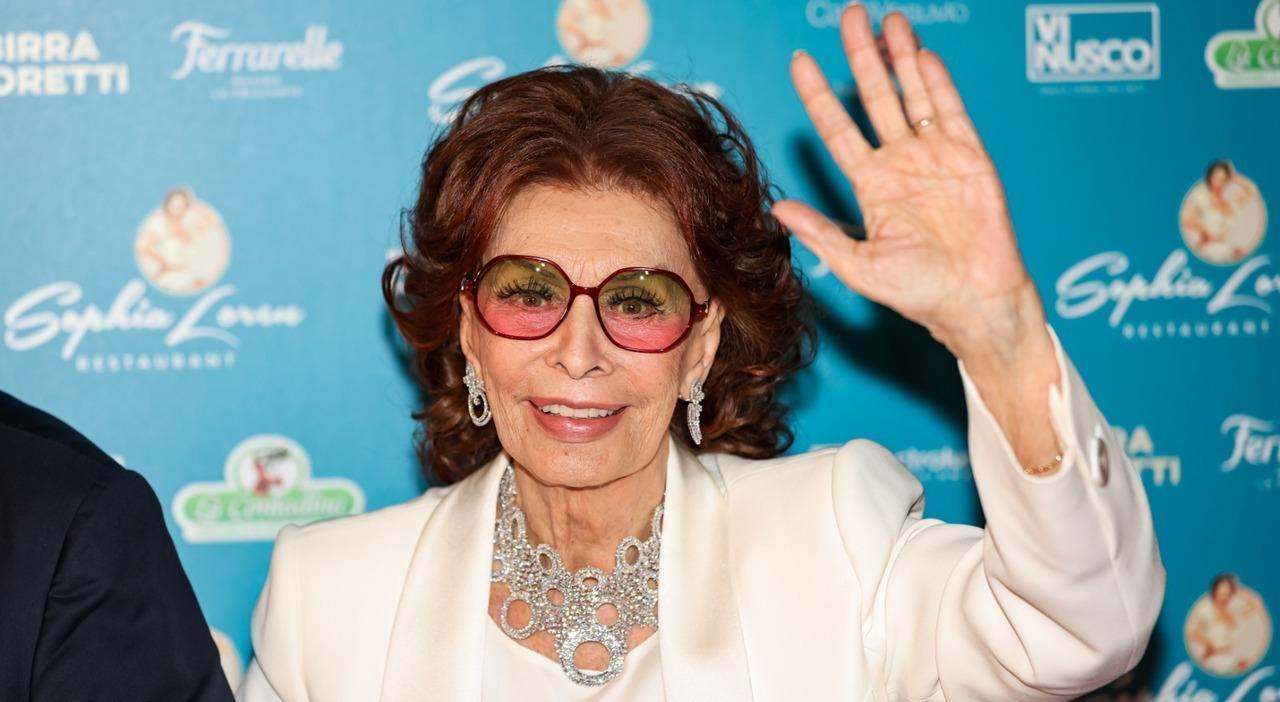 Sophia Loren herstelt na een val