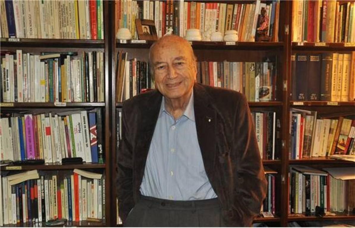 Veteraanjournalist Hıfzı Topuz sterft op 100-jarige leeftijd
