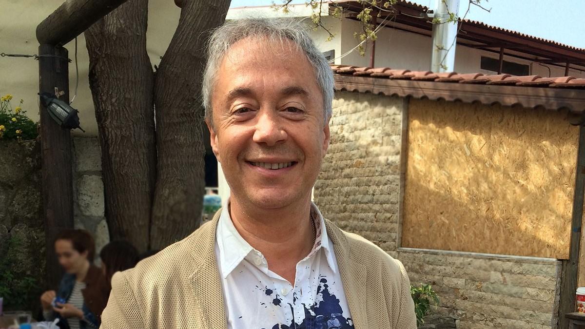 De beroemde tv-presentator Metin Uca sterft op 62-jarige leeftijd