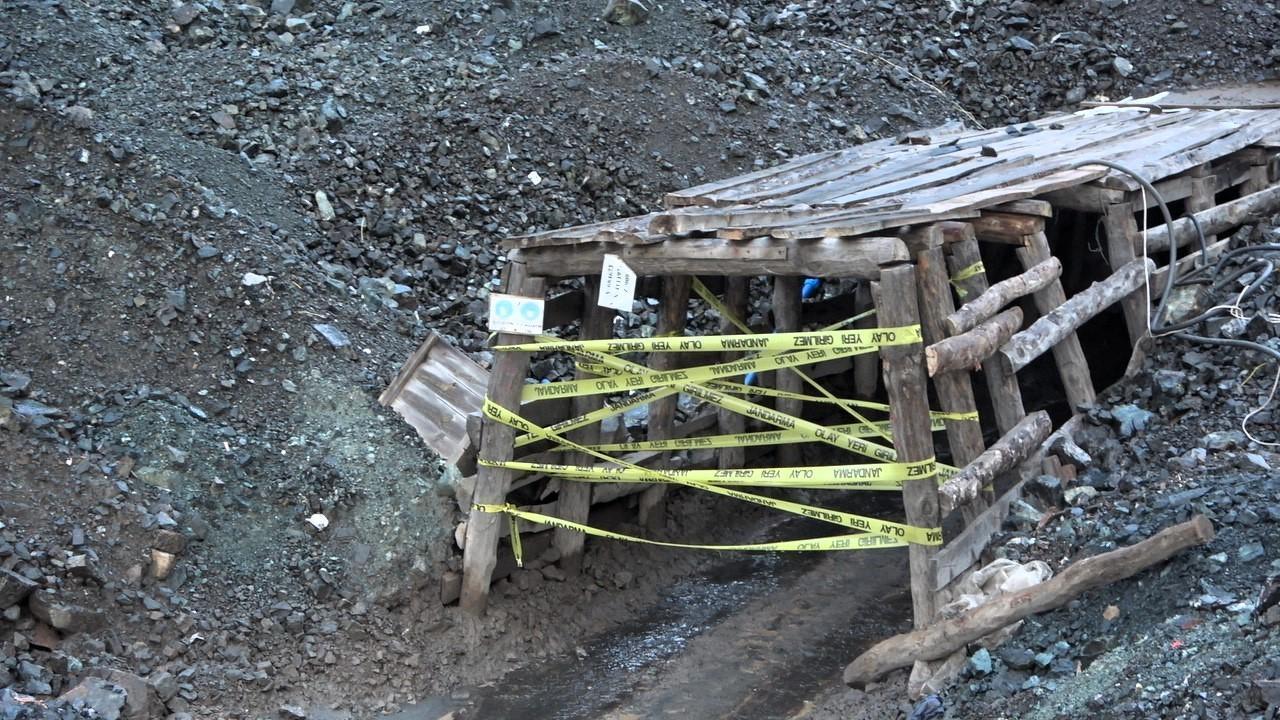 Bij het instorten van een mijn in het zuidwesten van Denizli komen twee mensen om het leven
