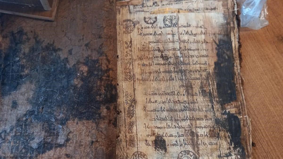 Bijbel beweerde 2000 jaar oud te zijn, in beslag genomen in Bursa
