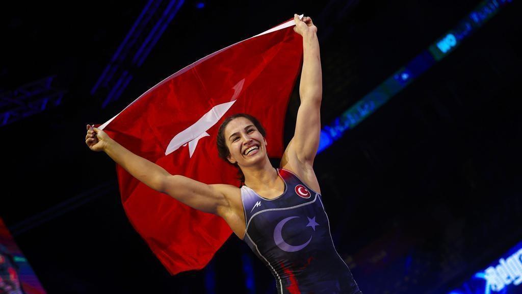 Buse Tosun Çavuşoğlu uitgeroepen tot beste opkomende vrouwelijke worstelaar van 2023