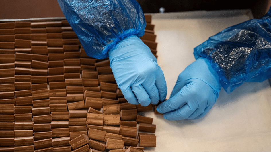 Chocoladeoorlogen terwijl Italiaanse ambachtslieden strijden tegen de Zwitserse reus