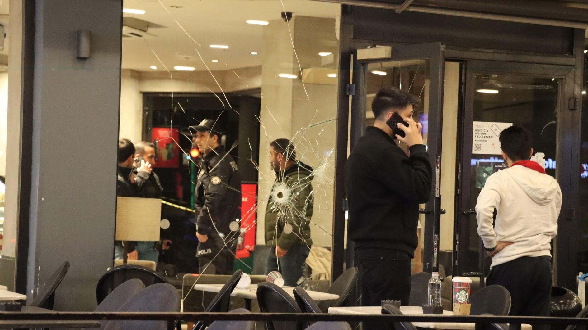 Gewapende aanval gericht op Starbucks-winkel in Adana te midden van oproepen tot boycot