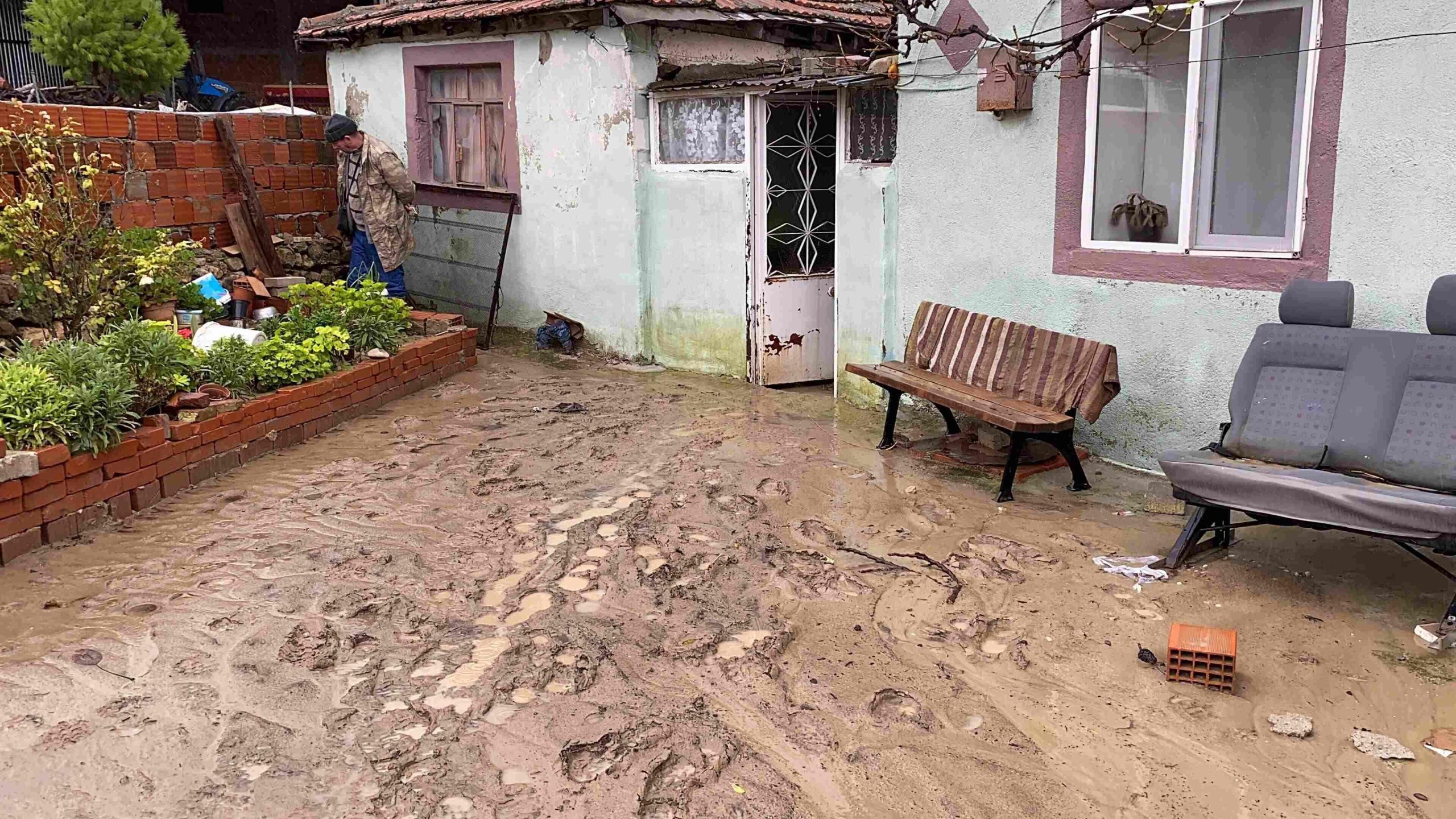Hevige regen en stormen troffen Marmara