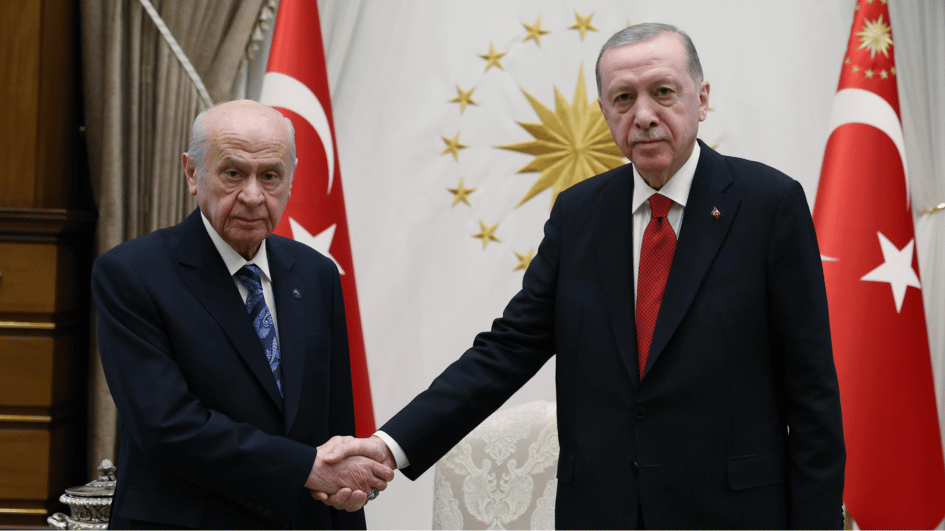 Volgens rapporten zal de AKP zich onthouden van zeven steden om de MHP-alliantie te versterken