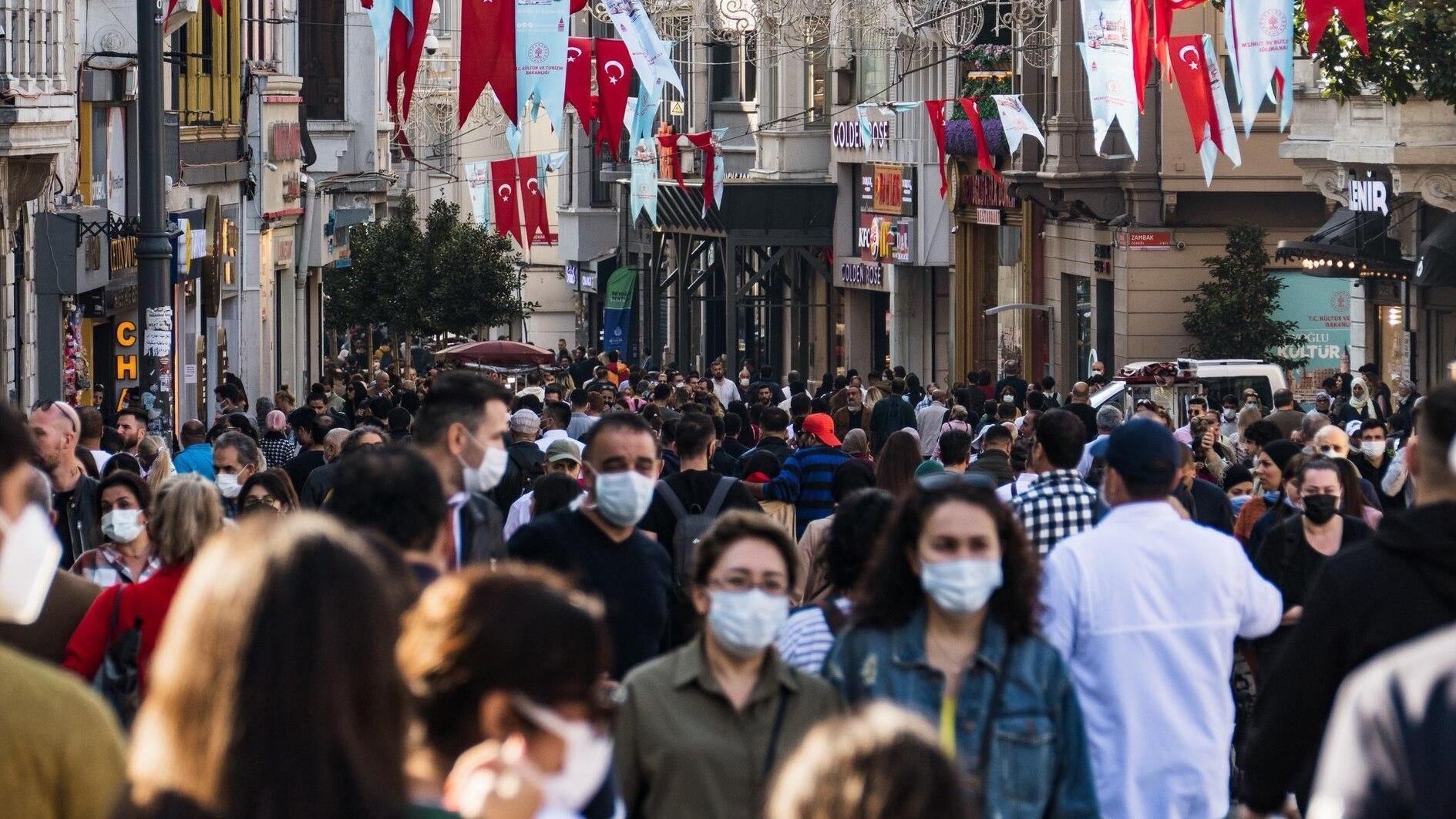 Artsen leggen de nadruk op het gebruik van maskers vanwege het toenemende aantal gevallen van luchtweginfecties