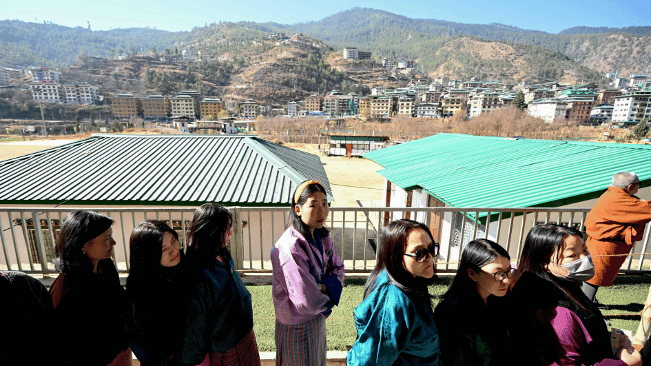 Bhutan stemt omdat economische strijd het nationale geluk schaadt