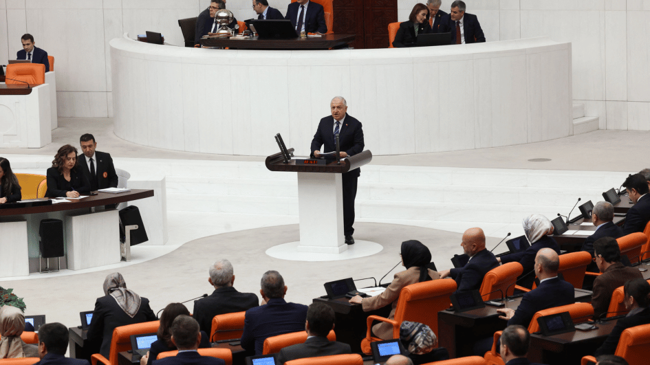 Het Parlement neemt een gezamenlijke resolutie aan na de dodelijke PKK-aanval