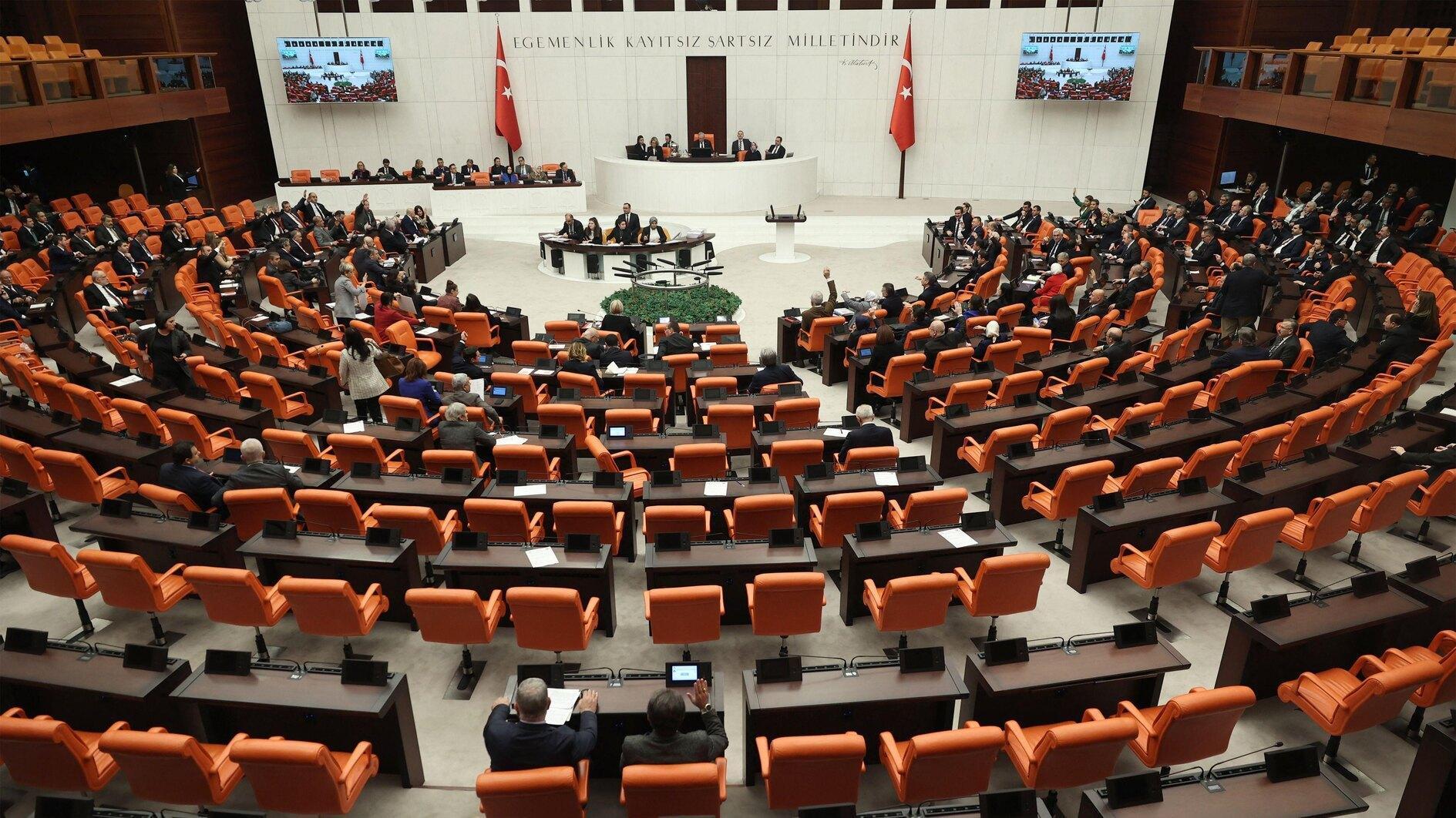 Het Turkse parlement keurt het NAVO-bod van Zweden goed