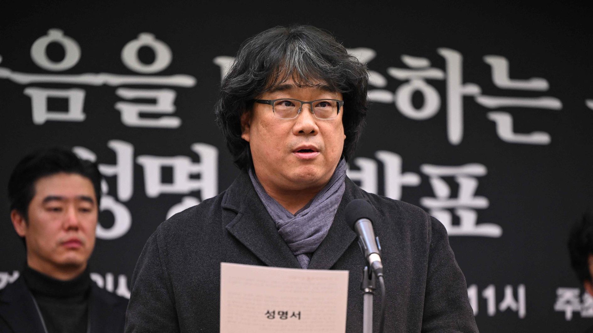 Parasite-regisseur hekelt politie en Zuid-Koreaanse media vanwege de dood van sterren