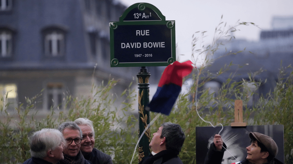Parijs vernoemt straat naar David Bowie