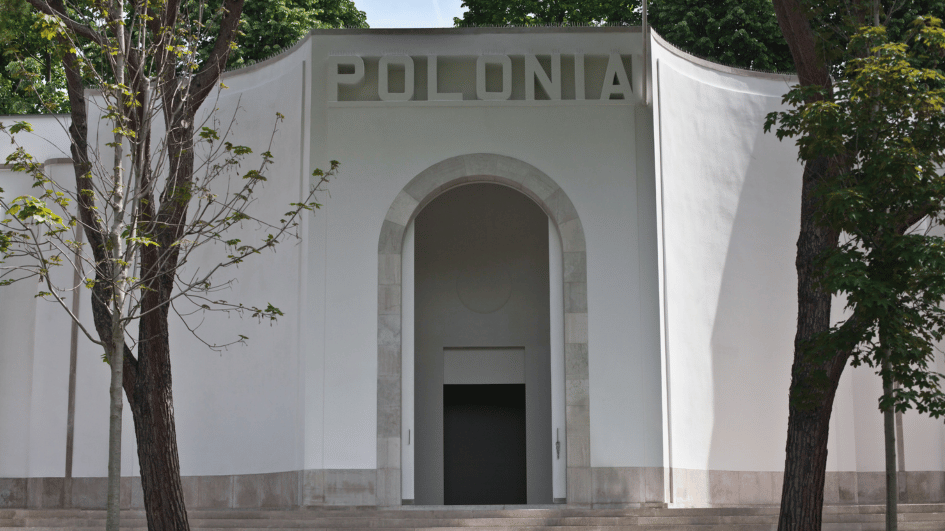 Polen oproepen van paviljoen in Venetië