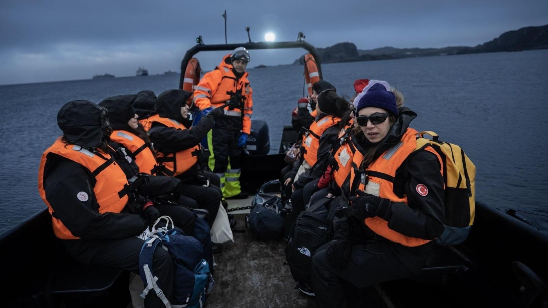 Turkse wetenschappers starten 8e Antarctische expeditie