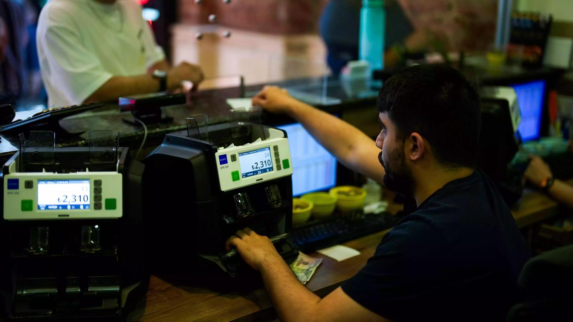 De buitenlandse schuld op korte termijn bedraagt ​​174 miljard dollar