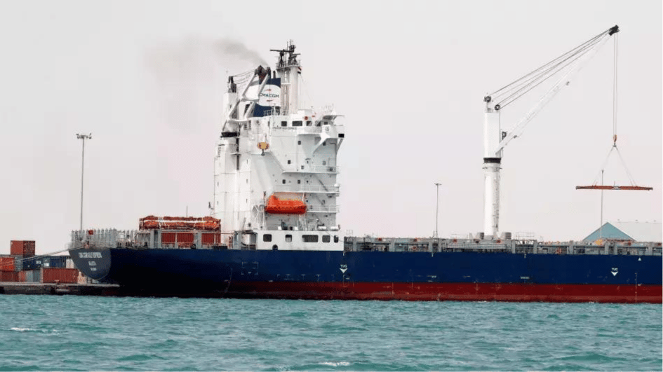 De tarieven voor scheepsverzekeringen stijgen bij raketaanvallen in de Rode Zee