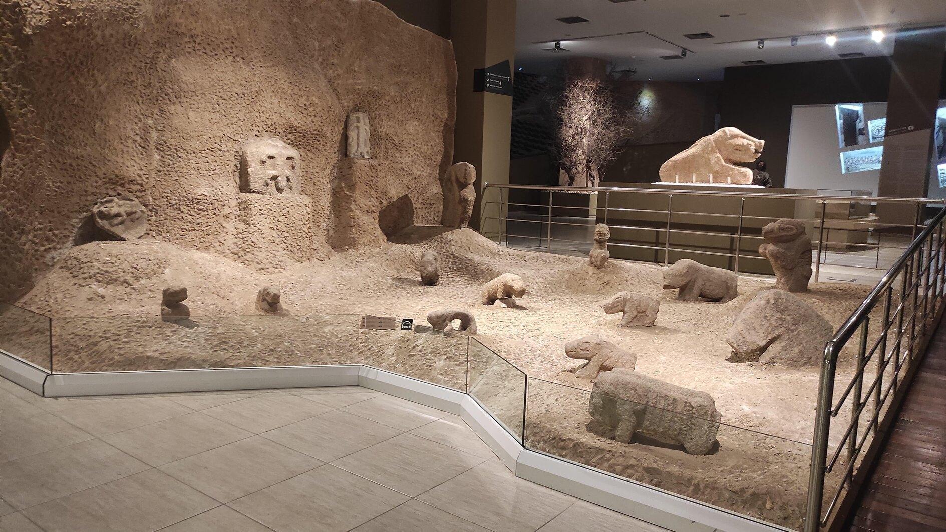 Door overstromingen getroffen musea heropenen over minder dan een jaar hun deuren