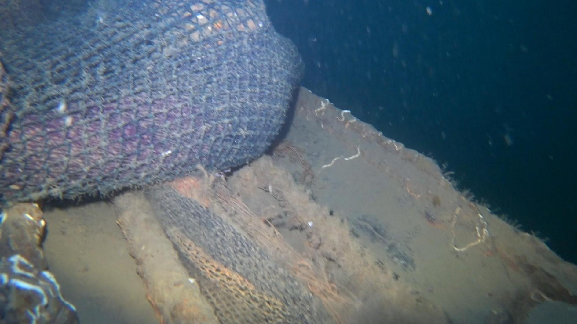 Duikers vinden scheepswrakken in de Zwarte Zee tijdens schoonmaakwerkzaamheden