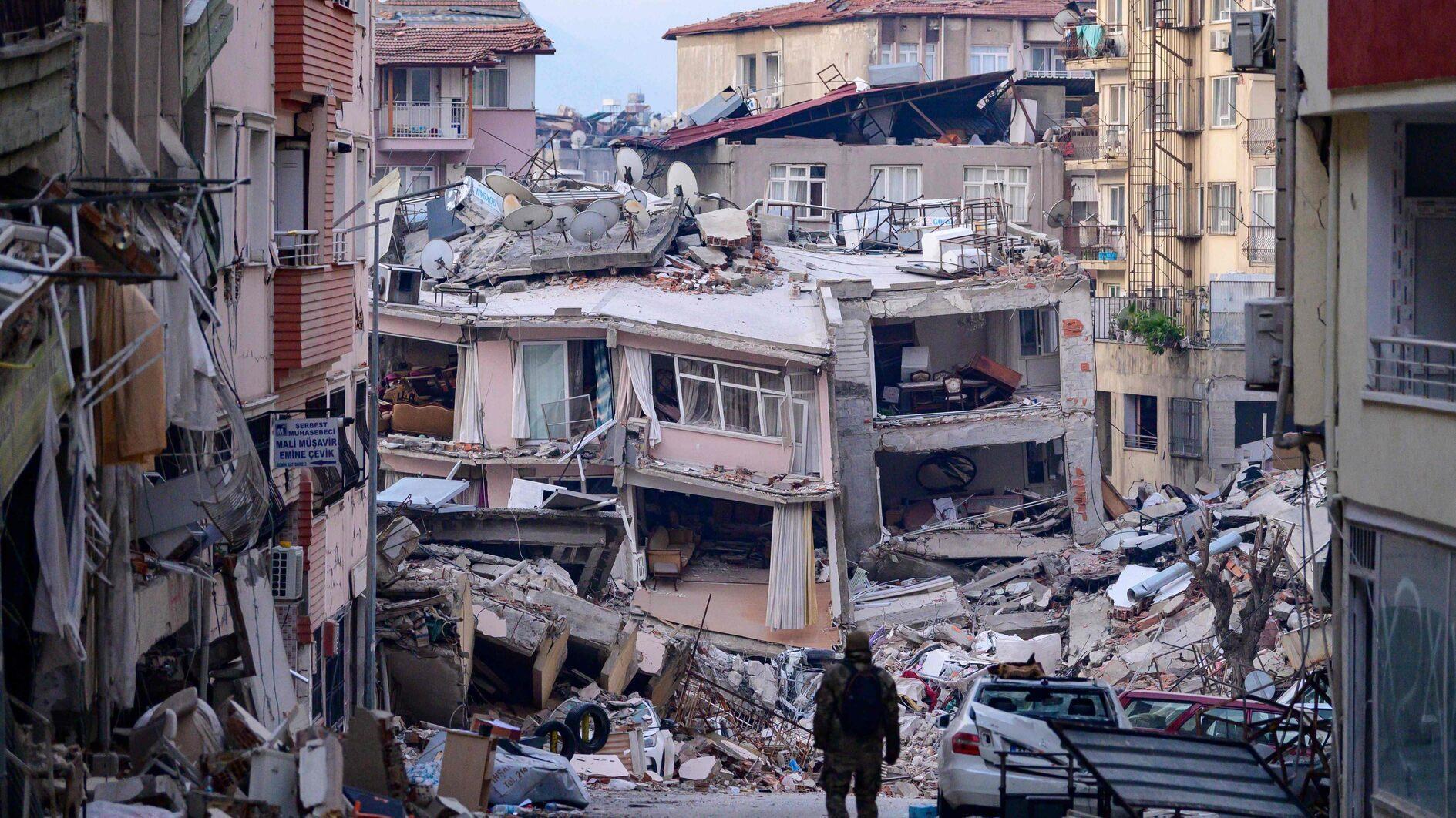 Het dodental van de aardbeving op 6 februari is bijgewerkt naar 53.000 vóór de eerste verjaardag