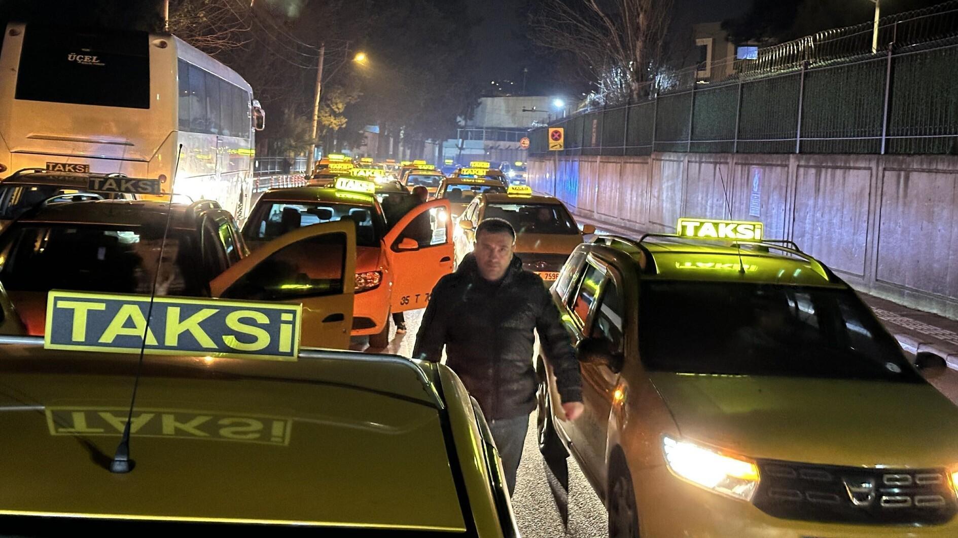 Moord op taxichauffeur in İzmir leidt tot publieke verontwaardiging