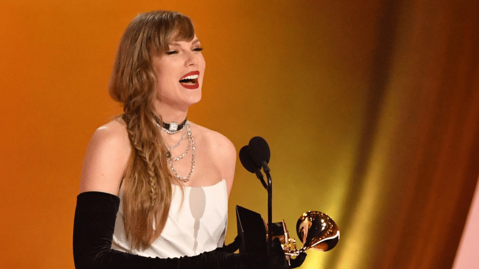 Swift wint record Grammy tijdens een met sterren bezaaid gala