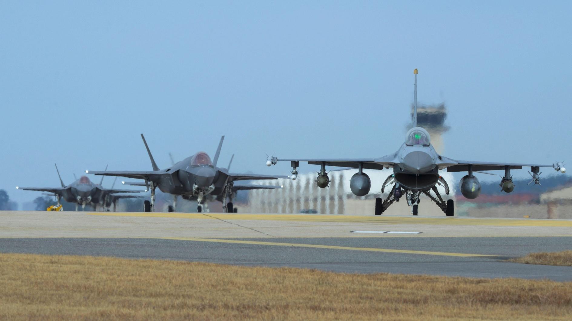 Verkoop van Amerikaanse F-16 aan Türkiye is niet onderworpen aan enige voorwaarden: Bronnen