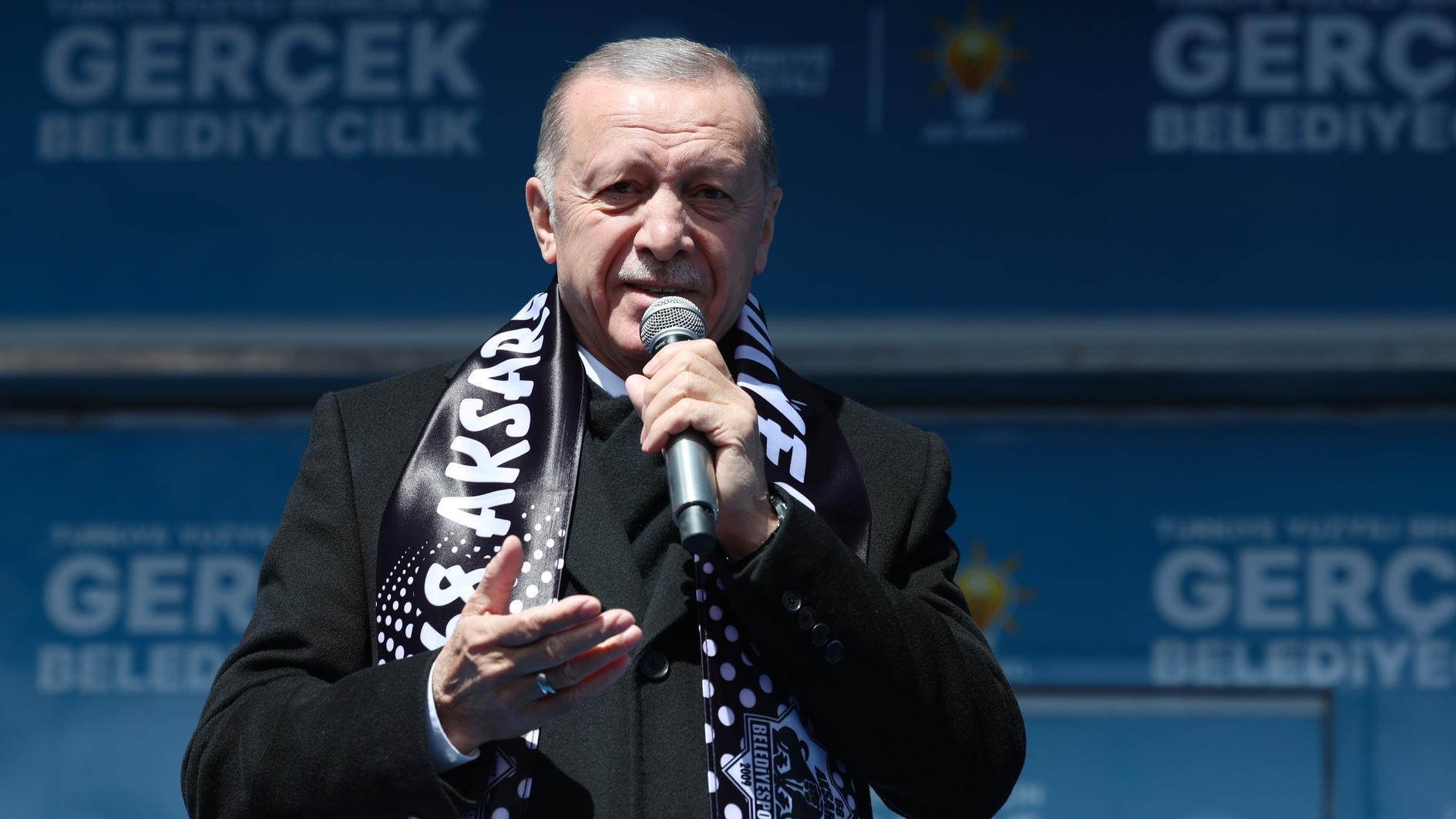Erdoğan bekritiseert de mondiale passiviteit te midden van de oplopende spanningen