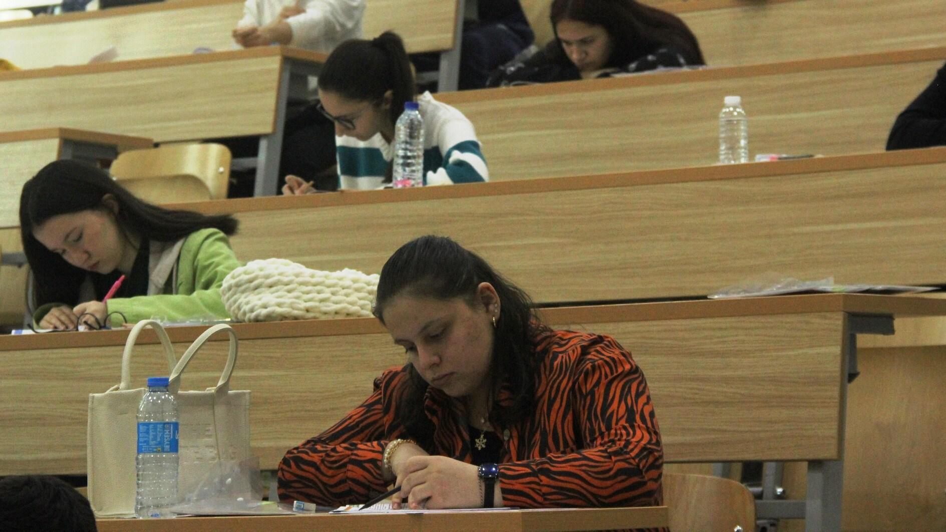 Ruim 3 miljoen mensen melden zich aan voor toelatingsexamens voor de universiteit