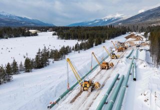 Canada's eerste nieuwe oliepijpleiding in decennia wordt in gebruik genomen