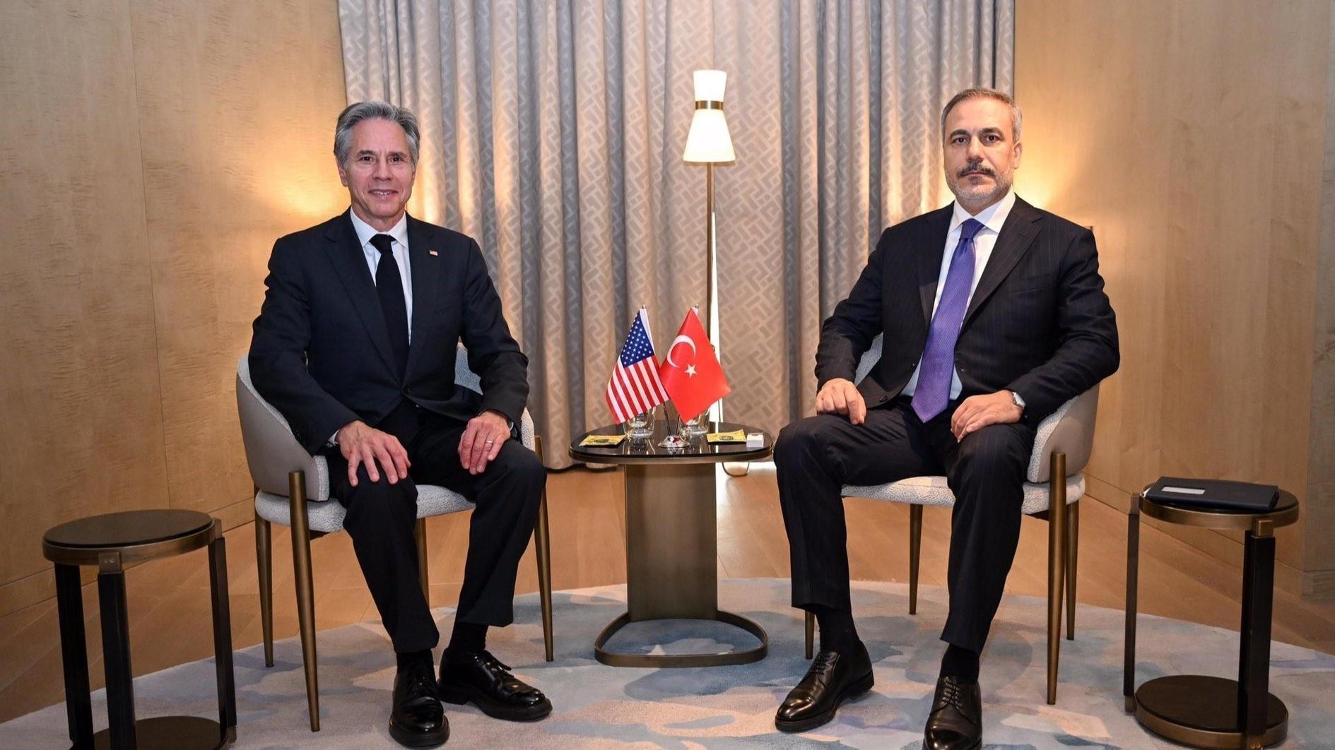 De minister van Buitenlandse Zaken houdt belangrijke gesprekken in Gaza tijdens de reis naar Riyad