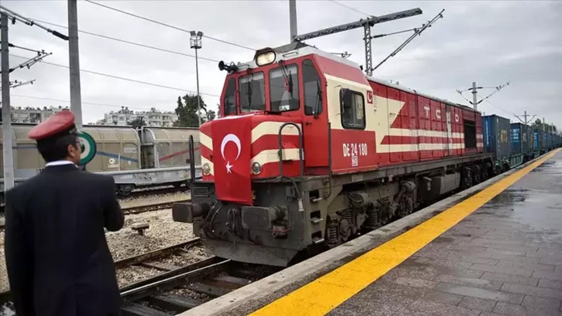 Türkiye keurt douaneovereenkomst goed om de spoorlijn Baku-Tbilisi-Kars te stimuleren