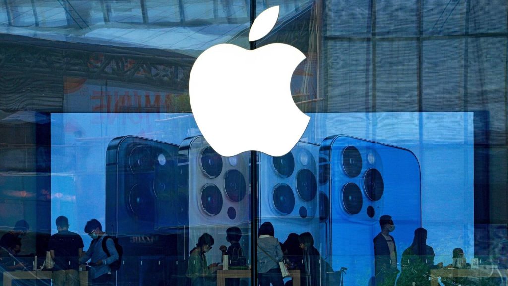 De winst van Apple daalt terwijl de verkoop van iPhones onder druk staat