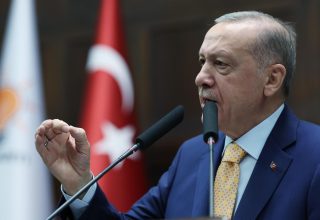 Erdoğan belooft de ‘bureaucratische voogdij’ te beteugelen te midden van politieonderzoek