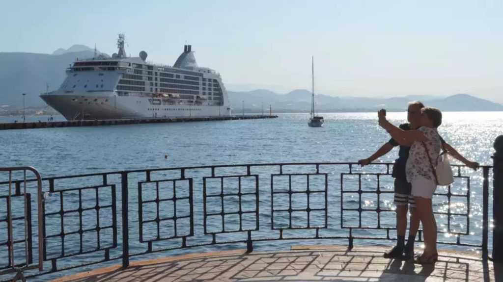 In drie maanden tijd bezoeken ongeveer vijftig cruiseschepen Turkse havens