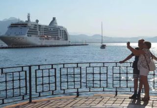 In drie maanden tijd bezoeken ongeveer vijftig cruiseschepen Turkse havens