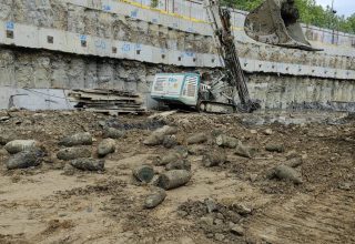 Mortieren gevonden op de bouwplaats van een school onthullen de geschiedenis