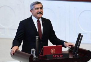 Parlementair hoofd dringt er bij X op aan een kantoor te openen in Türkiye