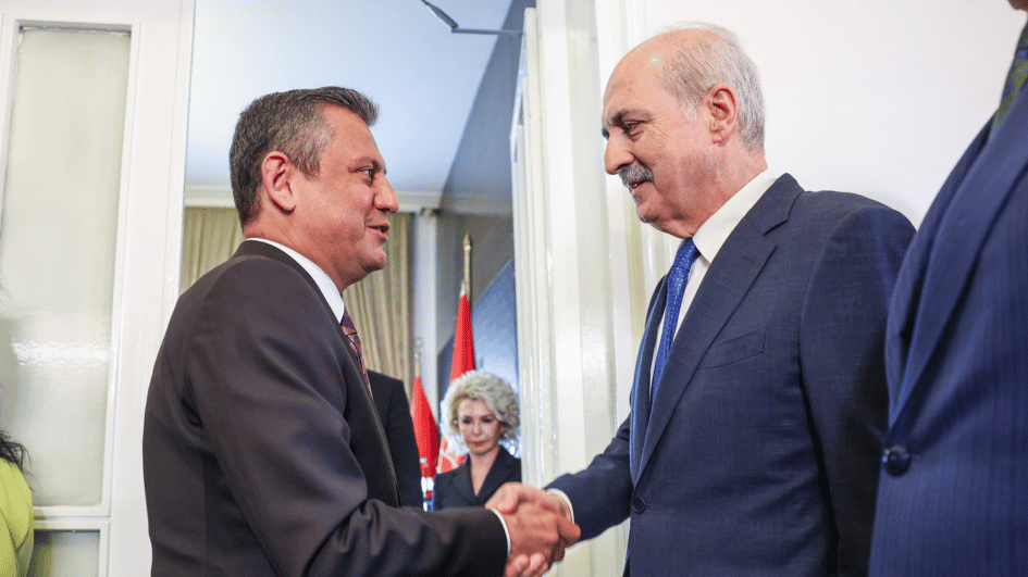 Spreker van het Parlement, CHP-leider houdt eerste grondwetstoespraak