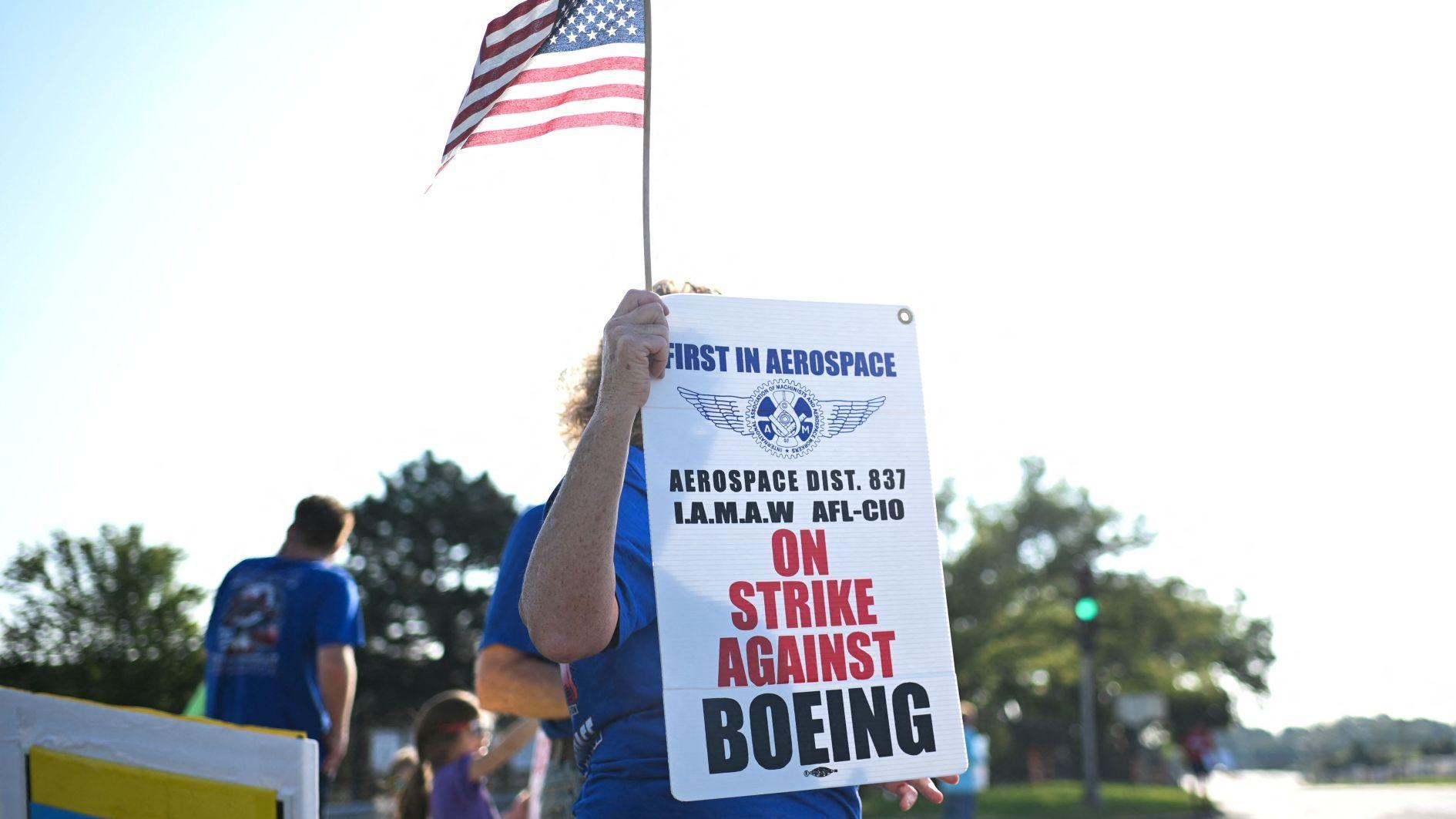 Opvallende Boeing Defensie Werknemers wenden zich tot ons congres