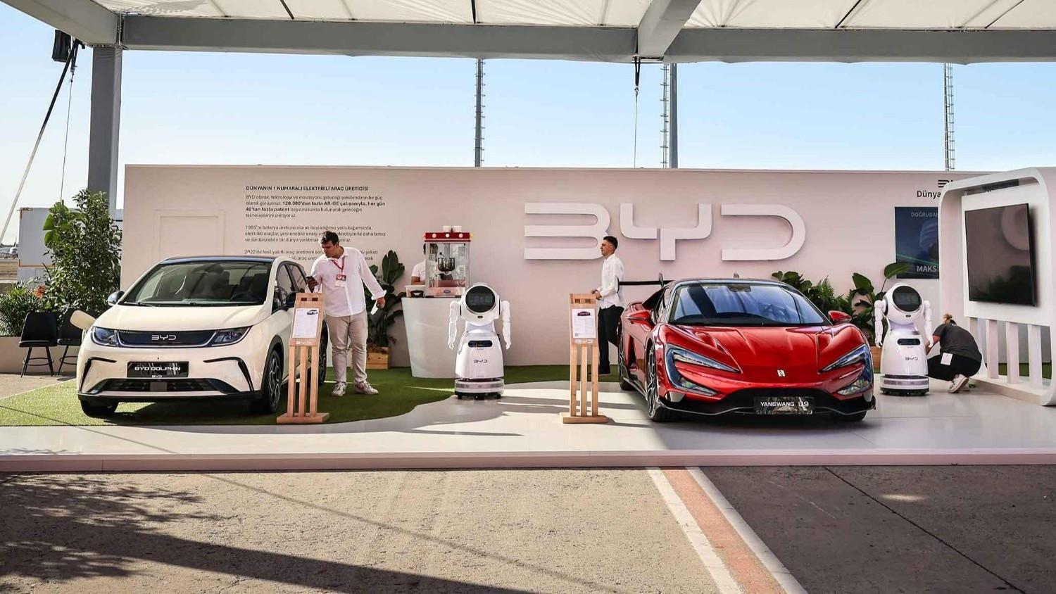 Chinese autofabrikanten terug in het spel naarmate de douane -taken versoepelden