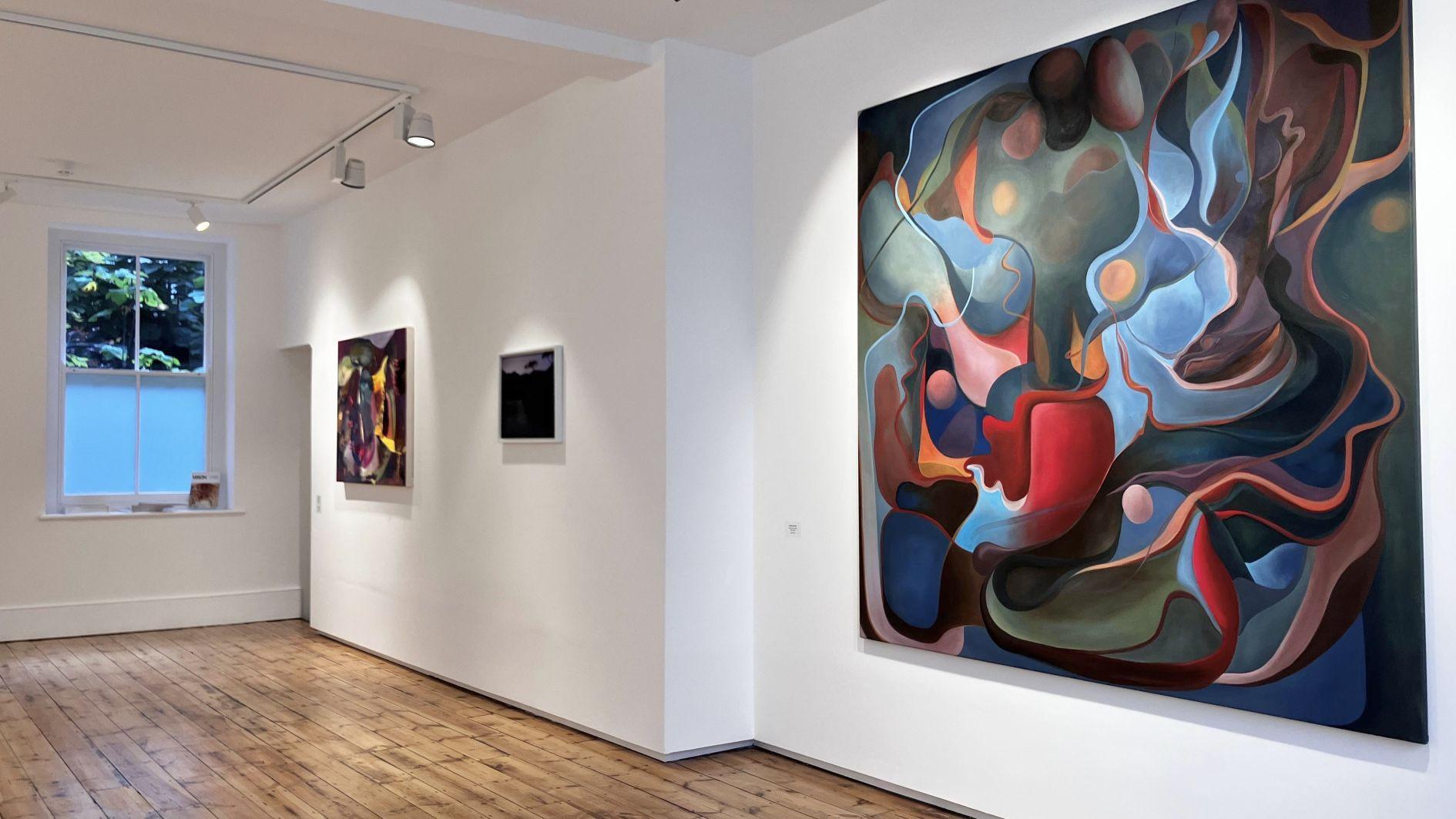 Curated Show in London Reicagines Nature als acteren, denken onderwerp