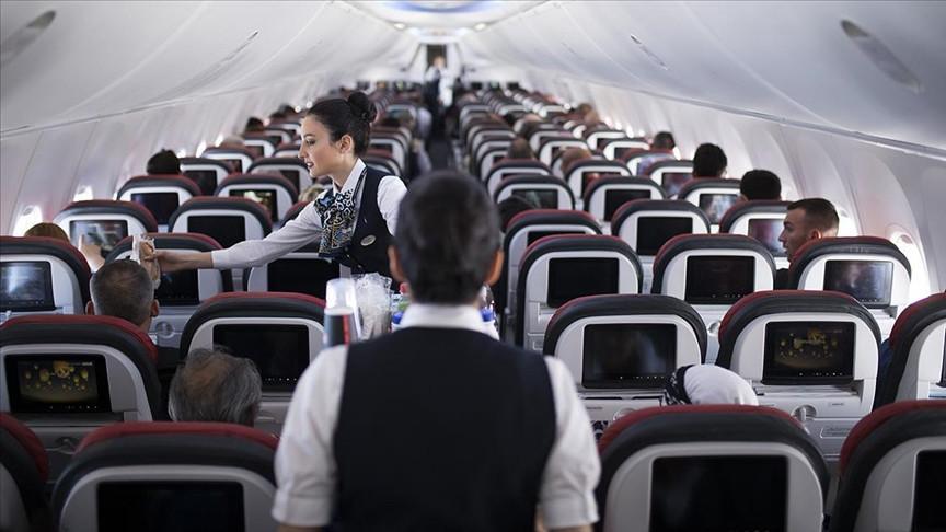 Luchtvaartmaatschappijen om gratis water te bieden, kondigt minister aan