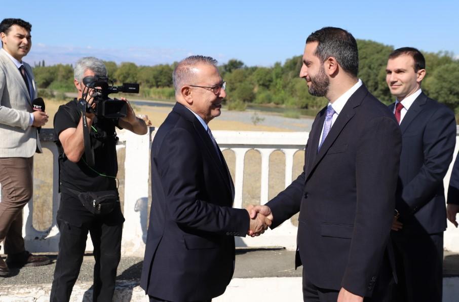 Türkiye, Armenië houden belangrijke gesprekken om de normalisatie te bevorderen