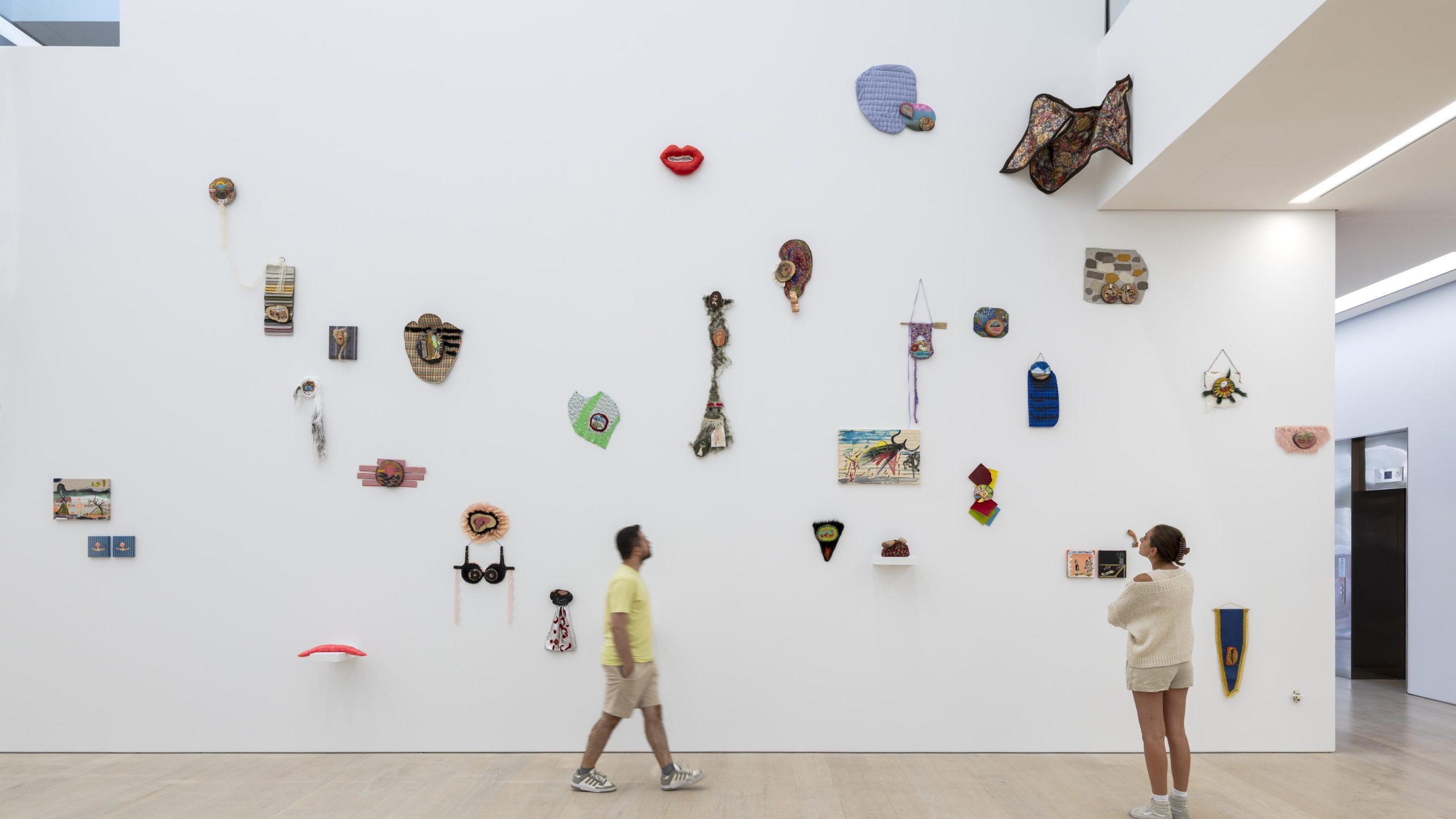 'Velvet Stare' -tentoonstelling opent bij arter