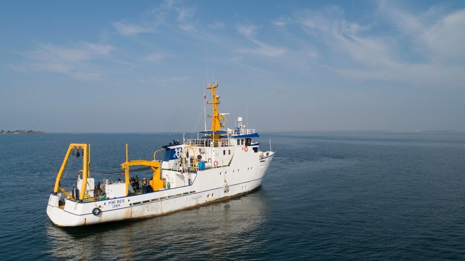 Het onderzoeksschip Koca Piri Reis rondt het wetenschappelijk onderzoek in de Noord-Egeïsche Zee af