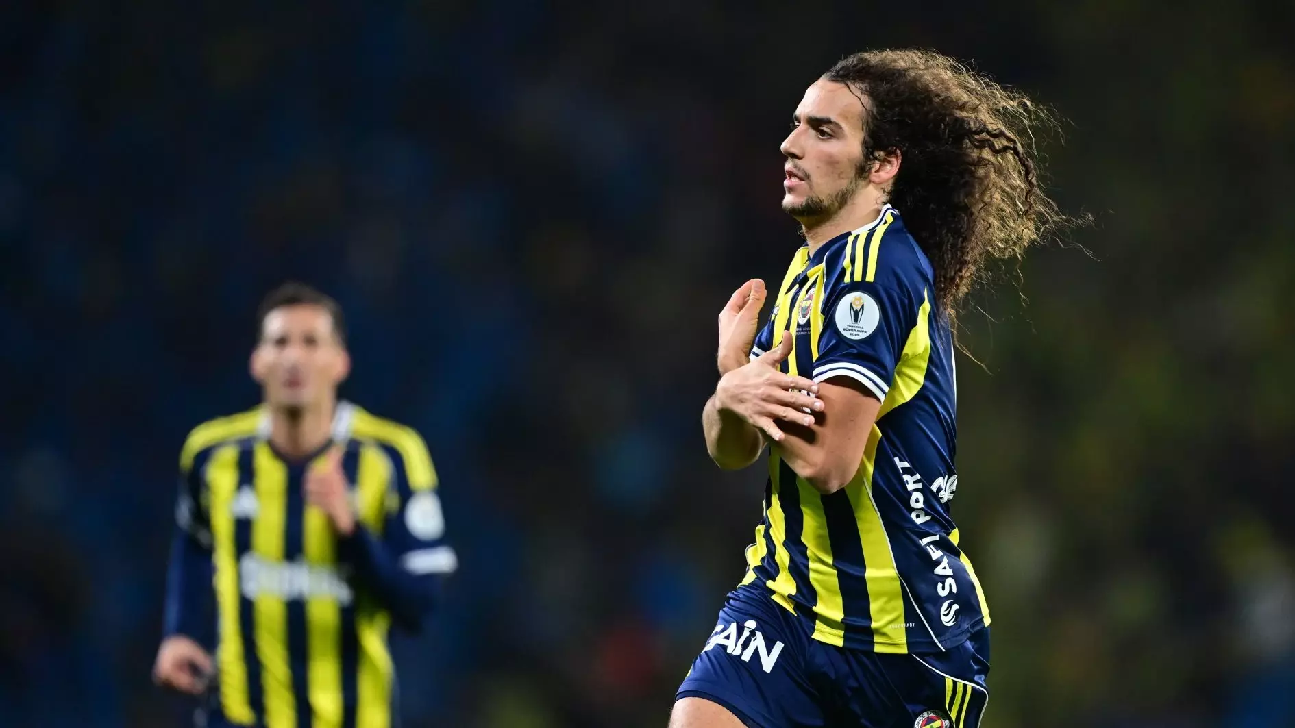 Guendouzi stuwt Fenerbahçe naar de Super Cup-trofee