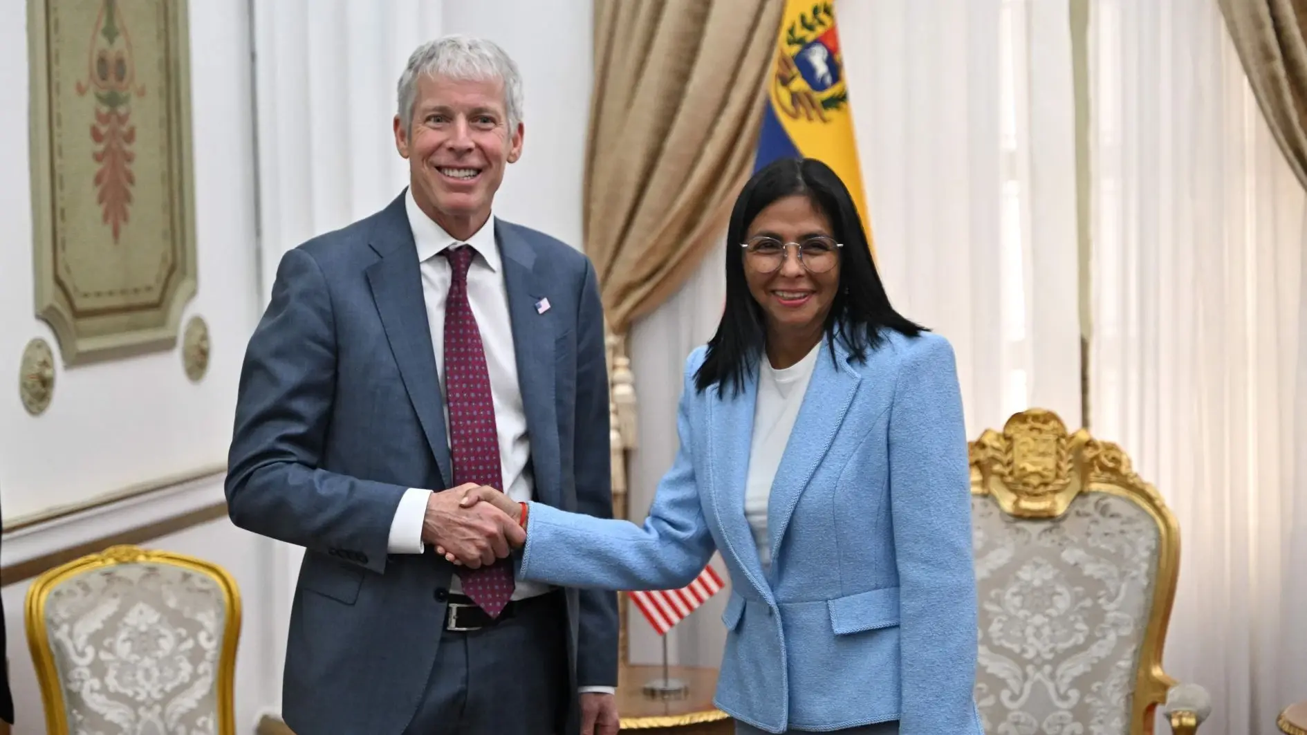 De VS dringen aan op een dramatische verhoging van de olieproductie in Venezuela